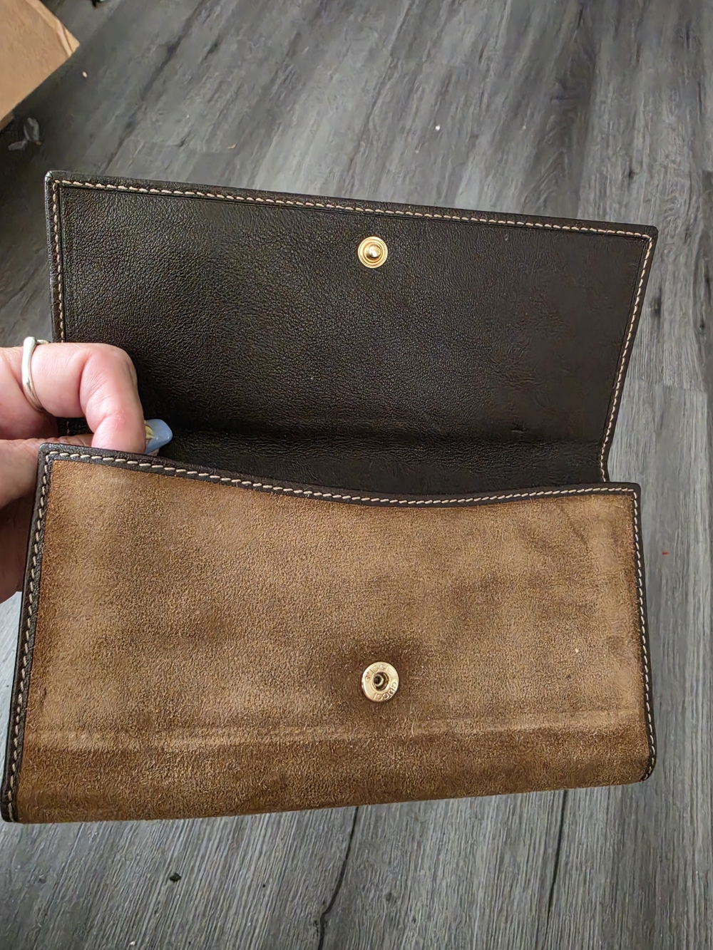Gucci Suede Brown Wallet Clutch - Brown - Picture 6 of 16